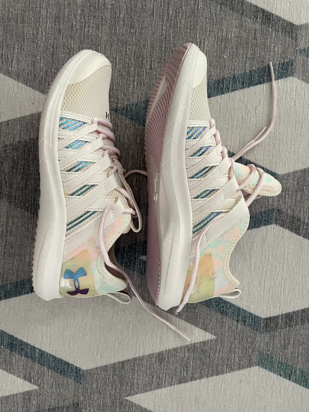 Under Armour Girl's Running Shoes - Size 3Y image indicator(2)