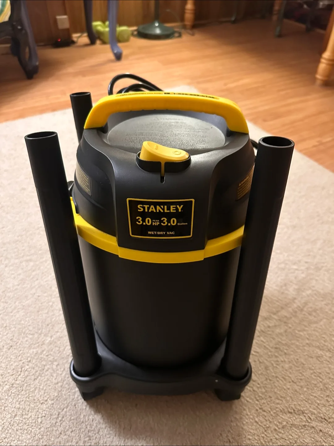 Stanley 3.0 Gallon Wet/Dry Vacuum - Like New! thumbnail