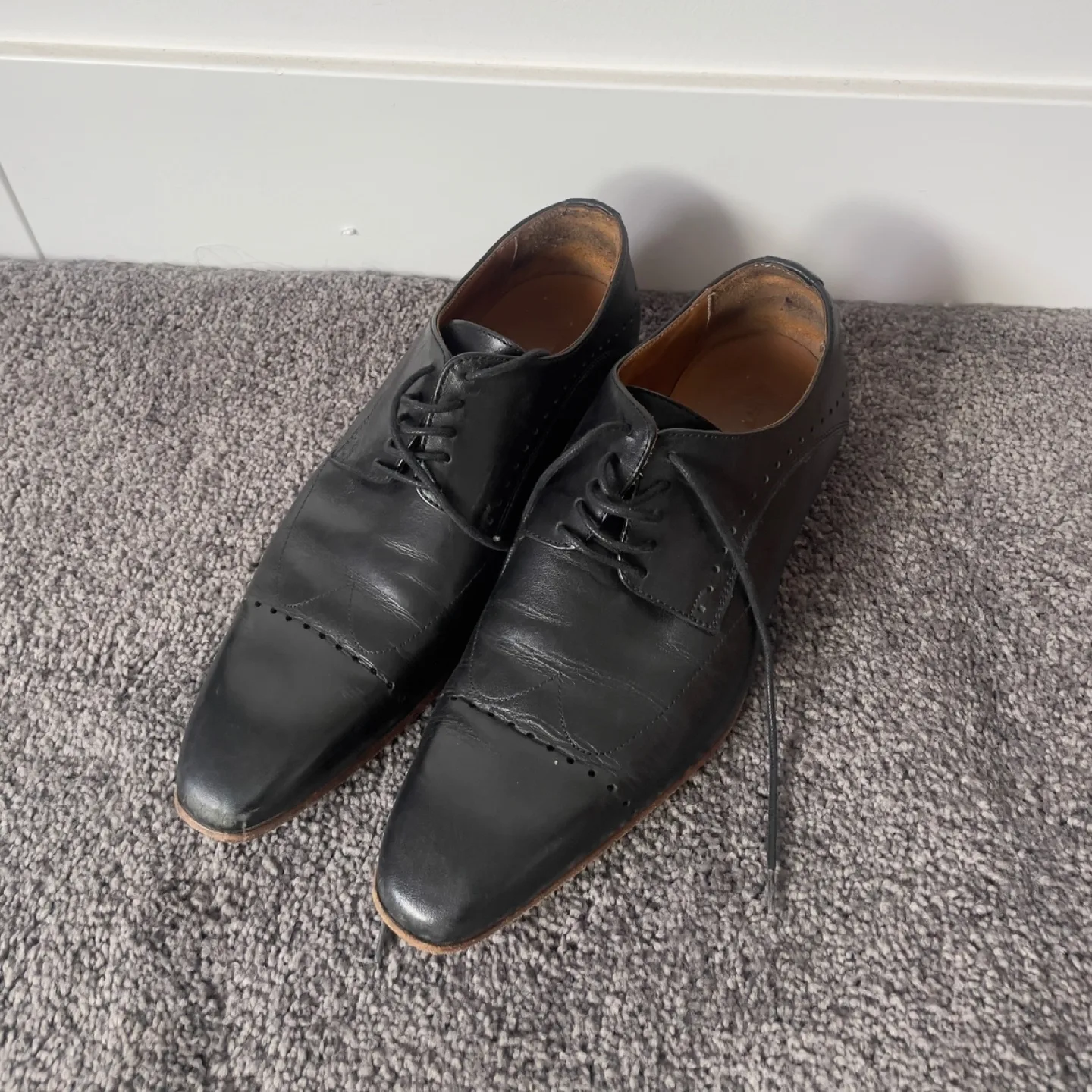 Kurt Geiger Black Leather Dress Shoes thumbnail