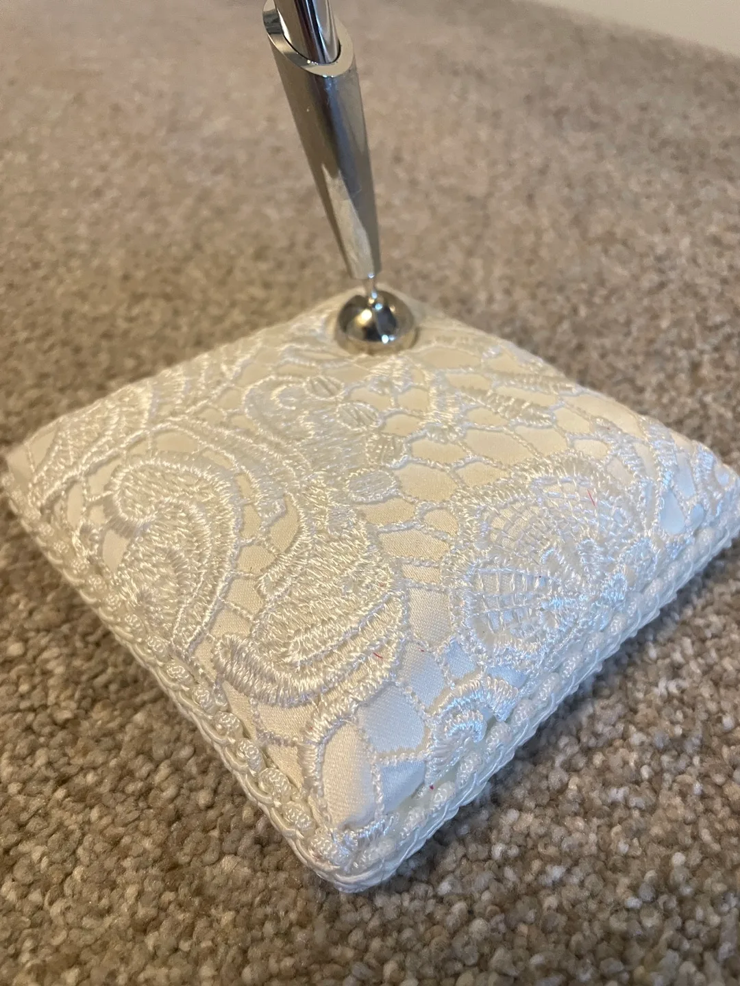 Wedding Pen with Lace Pillow image indicator(4)