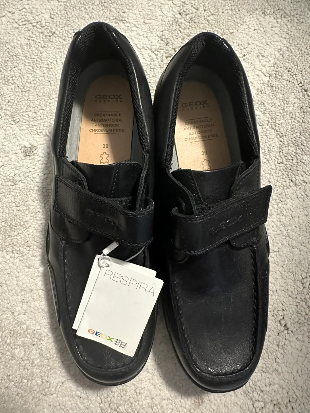 Geox Black Leather Shoes US 6 EUR 39 image indicator(3)