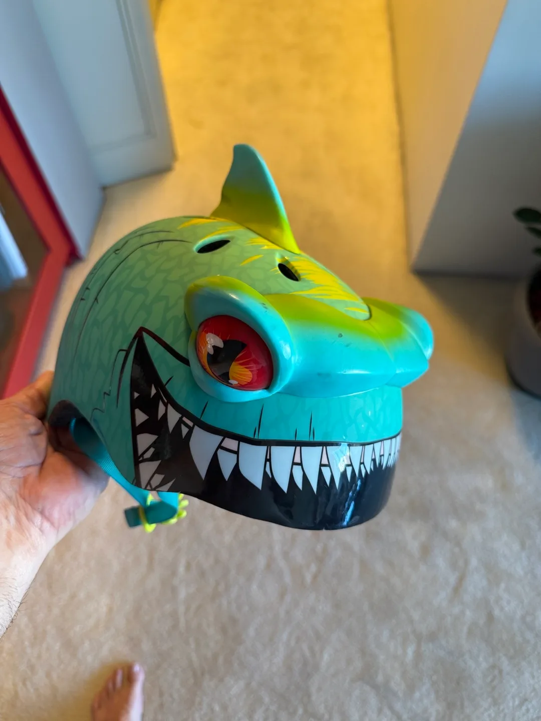 Supercycle Momentum 2.1 20" kids Bike  & Raskullz Shark Helmet thumbnail