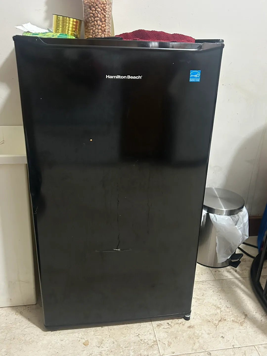 Hamilton Beach Mini Fridge - Black thumbnail