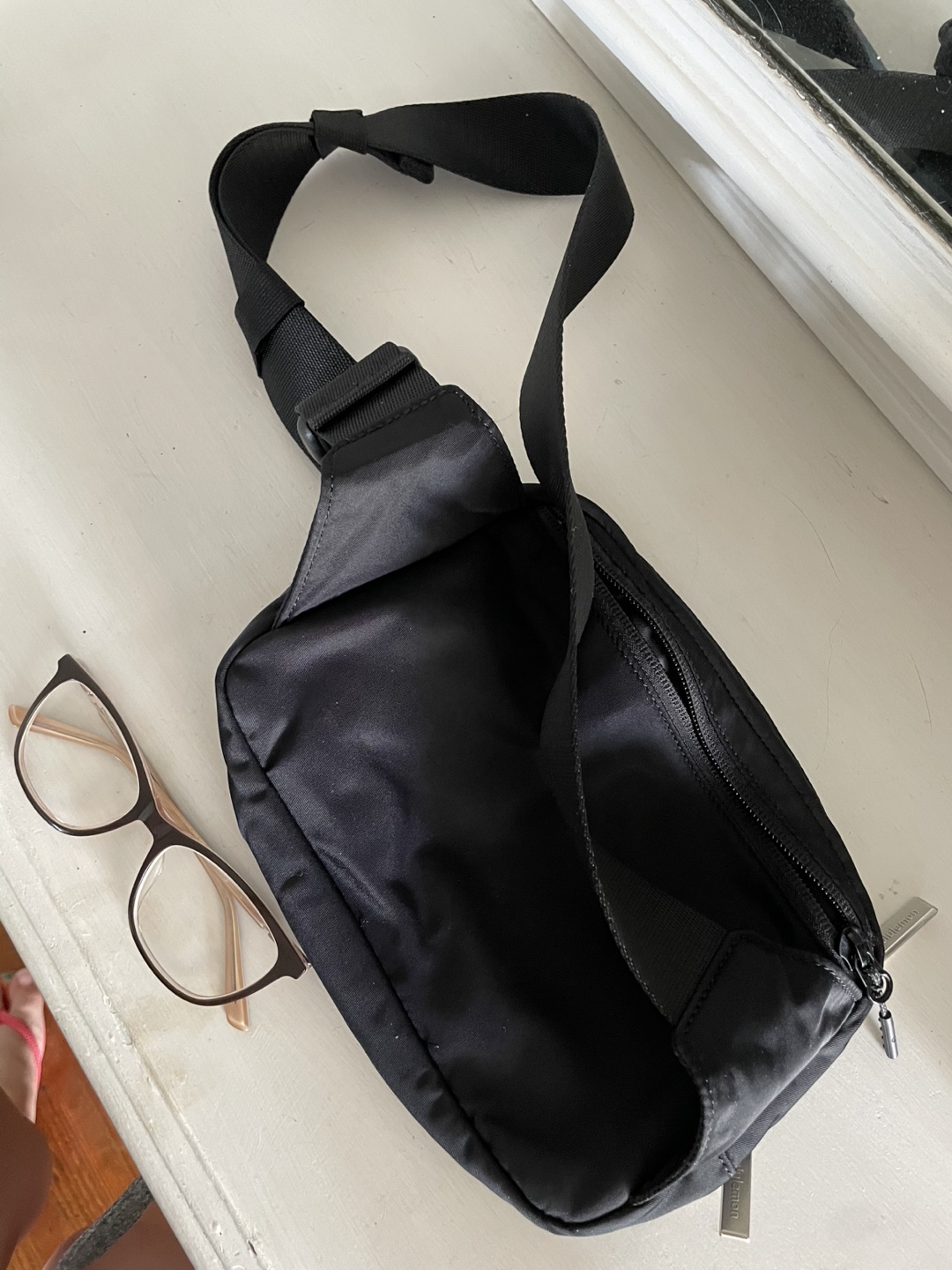 Lululemon Everywhere Belt Bag Black - photo 2