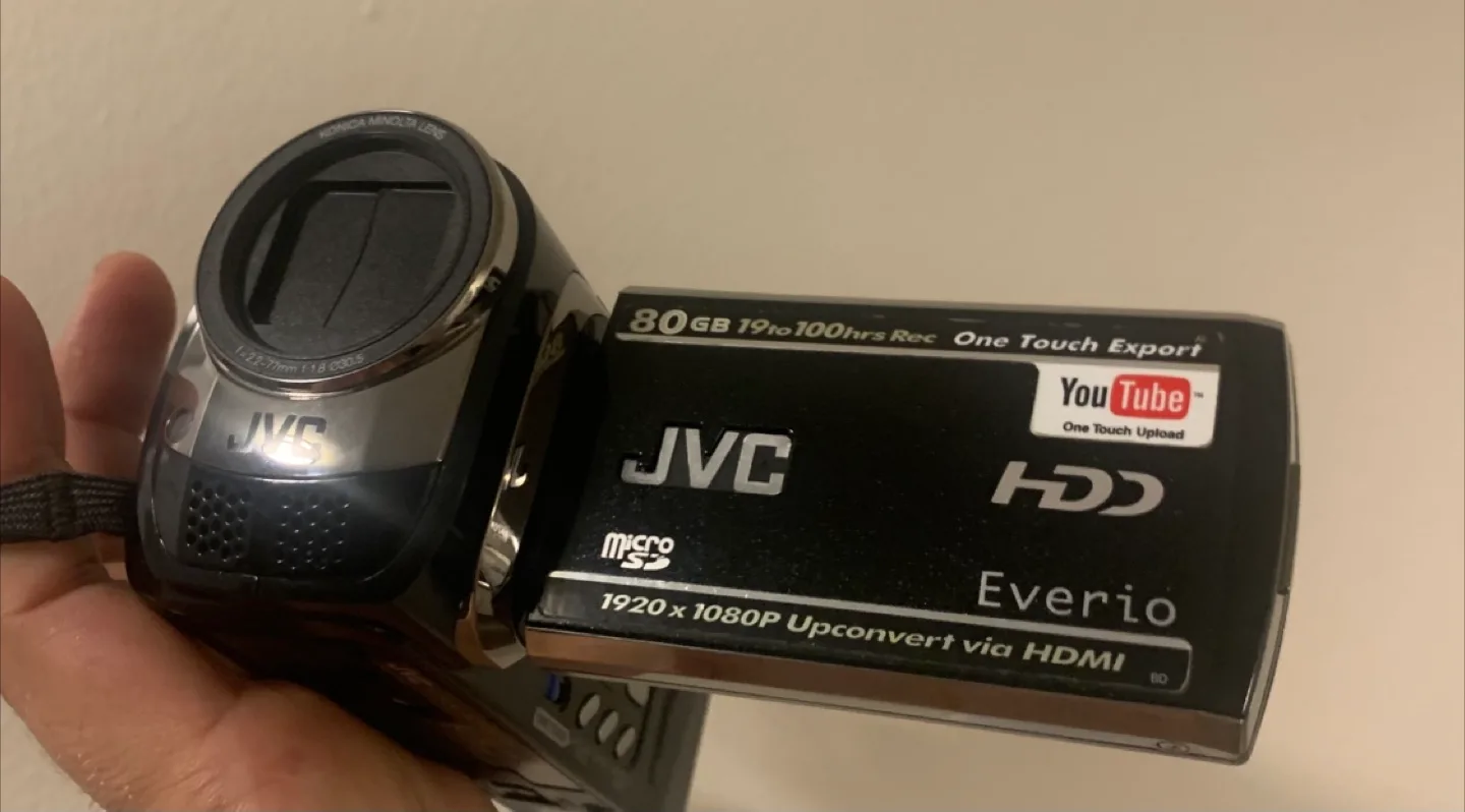 JVC Everio HD Camcorder - 80GB image indicator(2)