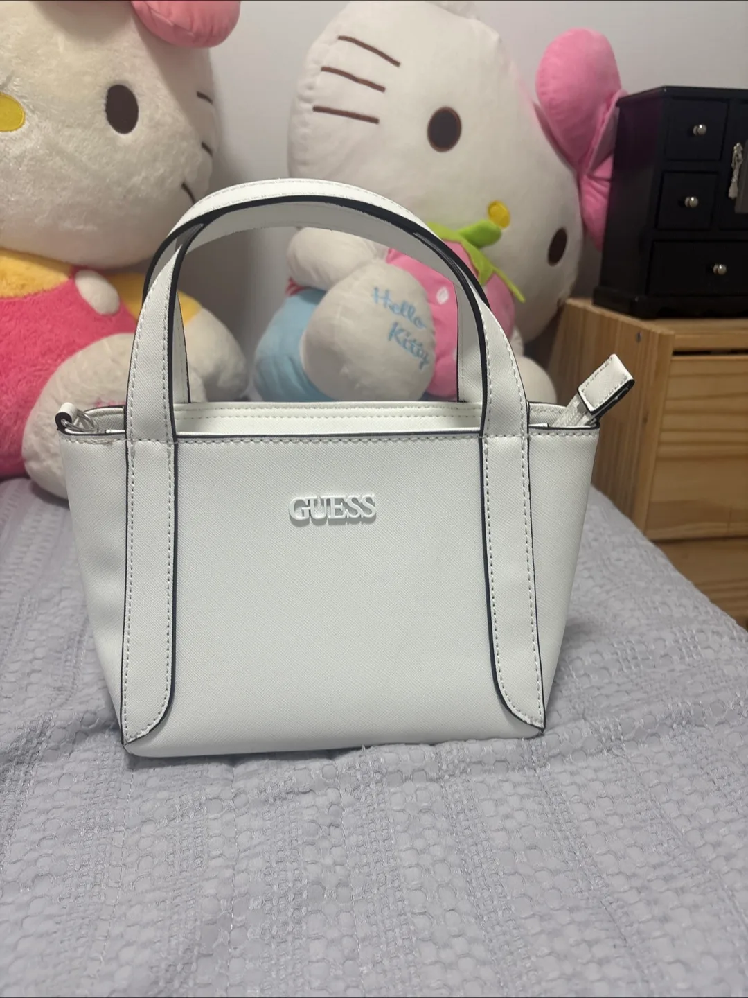Guess White Handbag thumbnail