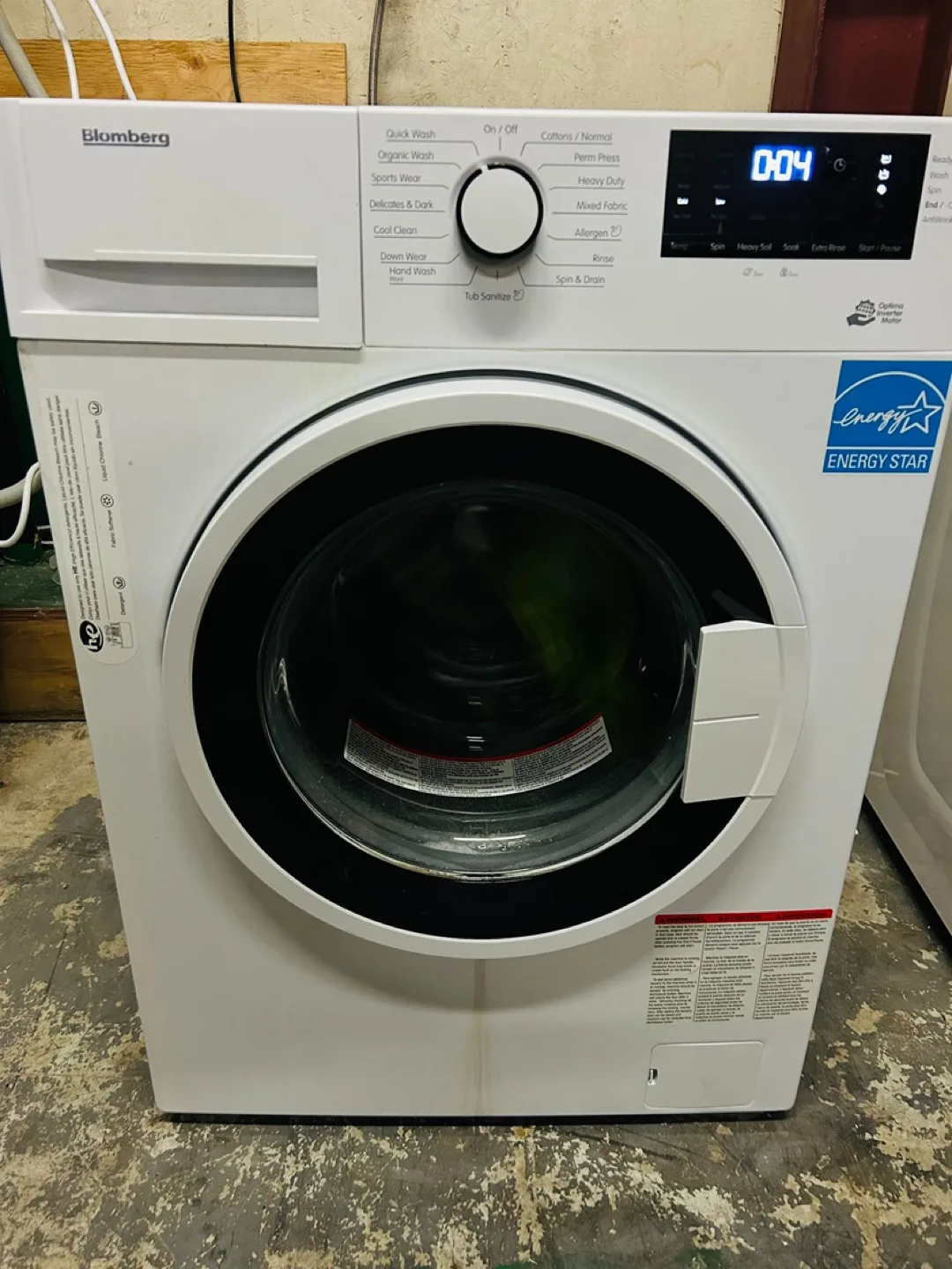 Bloomberg 24’ Washing Machine immediate sale!!! thumbnail