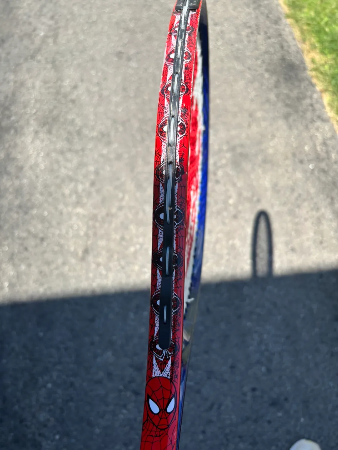 Wilson Spiderman Tennis Racquet image indicator(4)