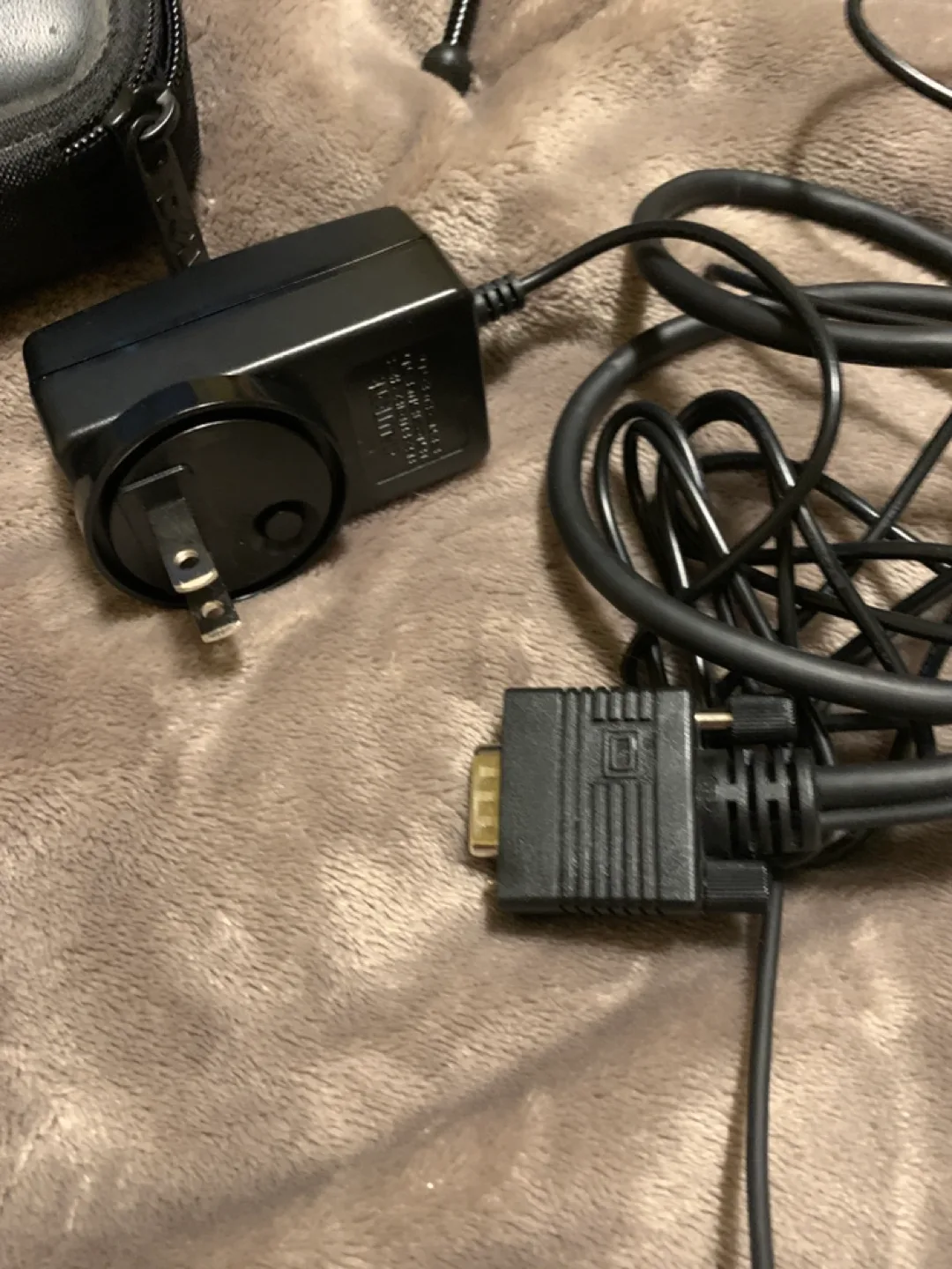 Dell 3M Projector with Case image indicator(4)