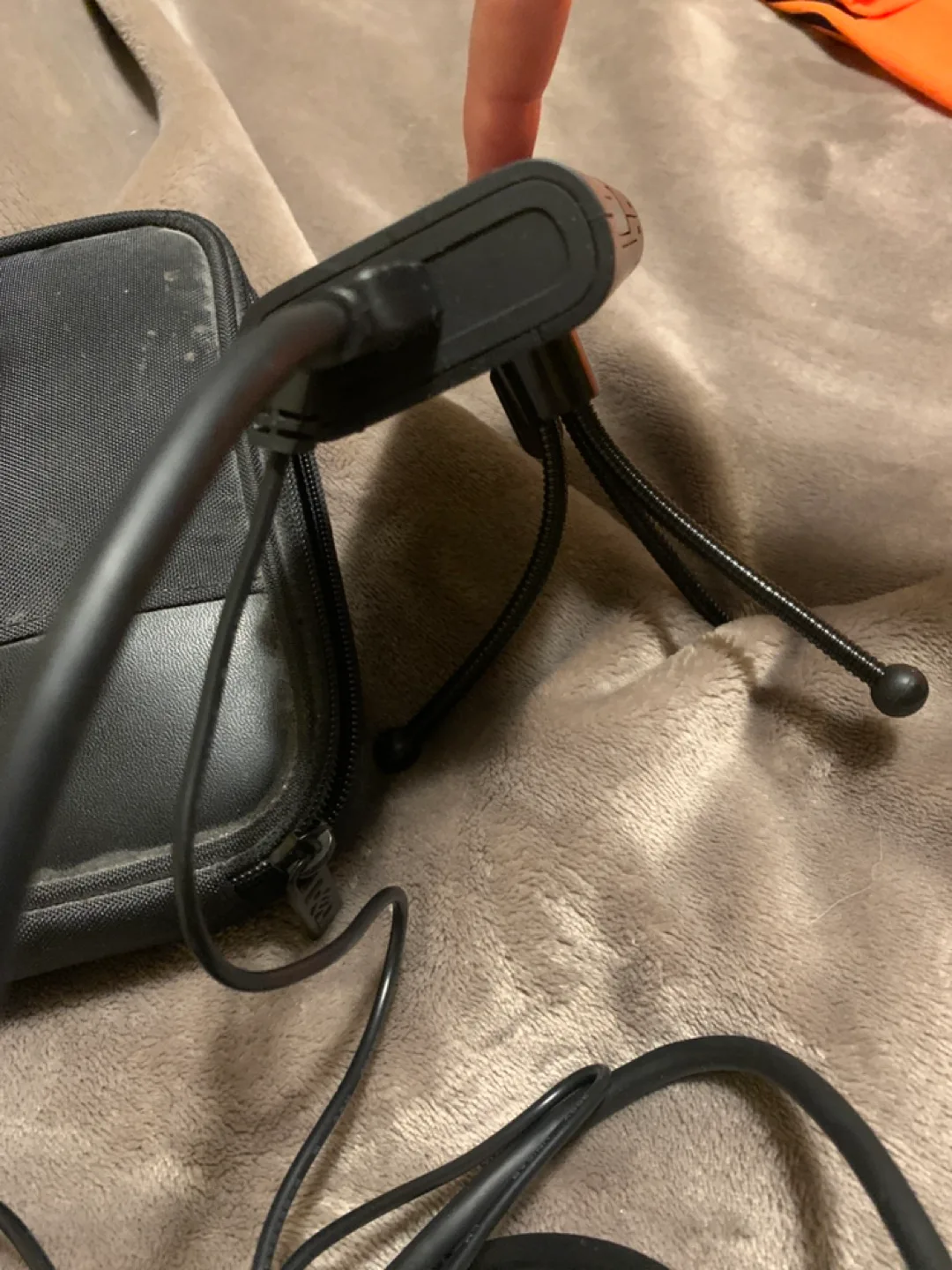 Dell 3M Projector with Case image indicator(2)