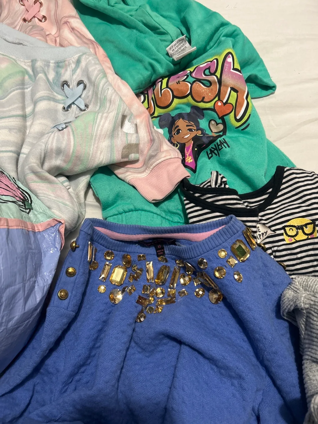 Mixed Kids Clothing Bundle thumbnail