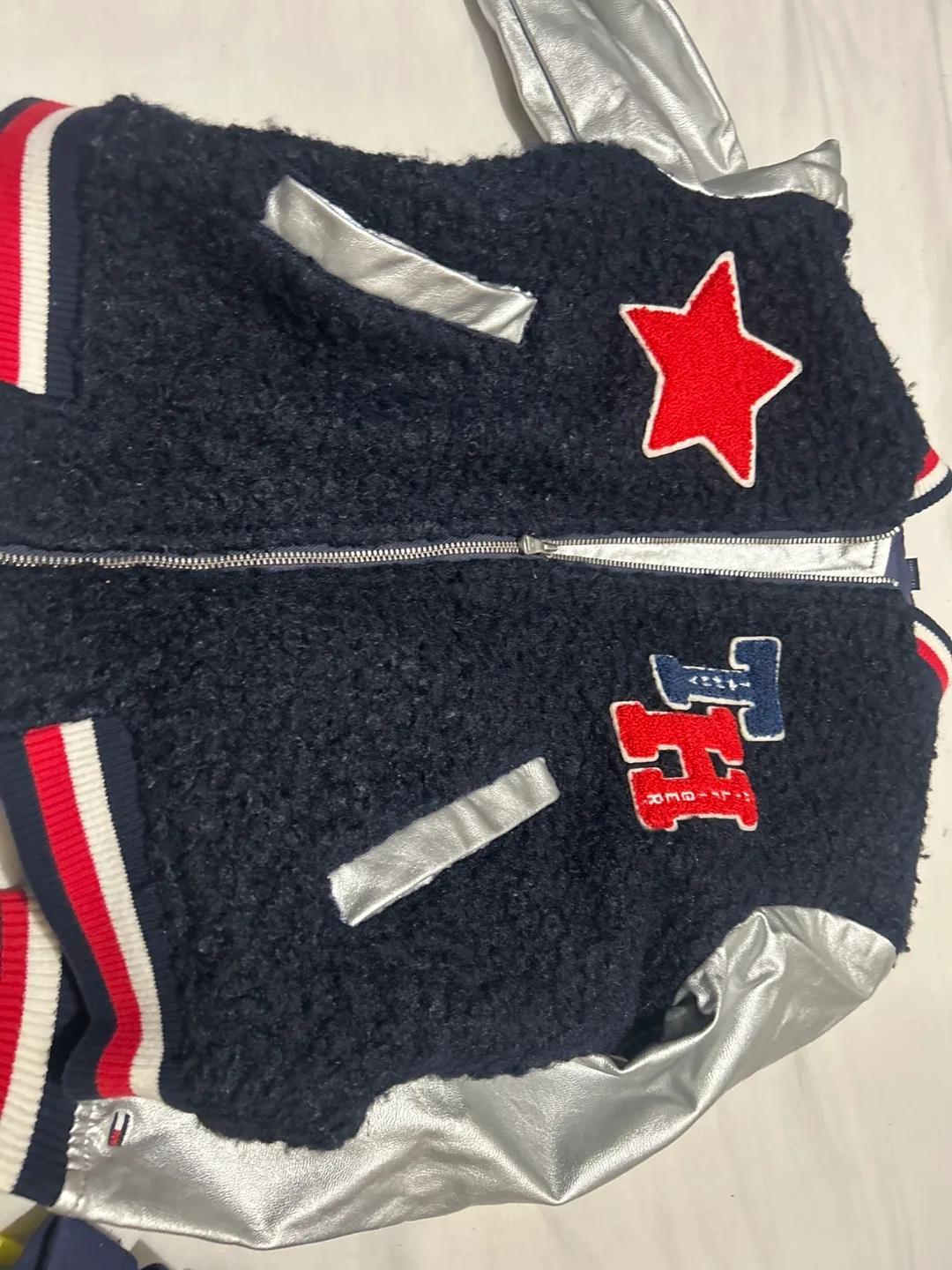 Mixed Kids Clothing Bundle image indicator(7)