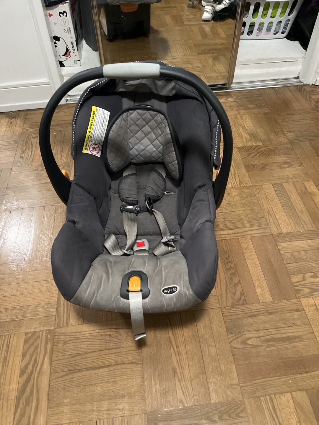 Chicco KeyFit 30 Infant Car Seat - Grey