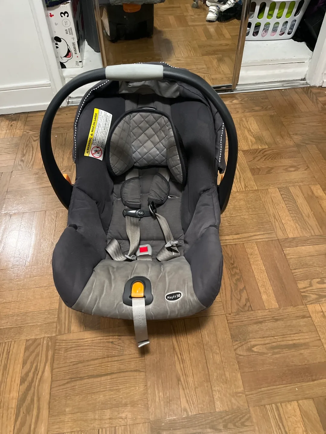 Chicco KeyFit 30 Infant Car Seat - Grey thumbnail