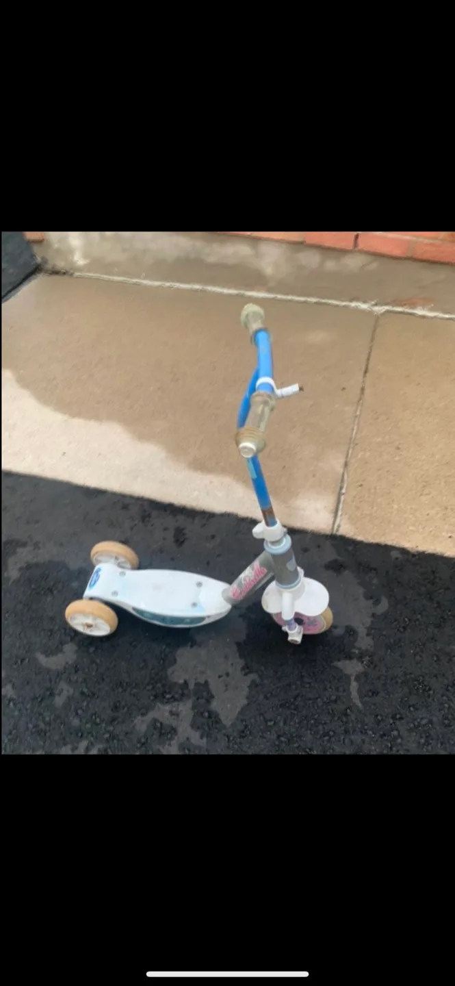 Tricycle with Parent Handle Bar and Scooter Set image indicator(7)