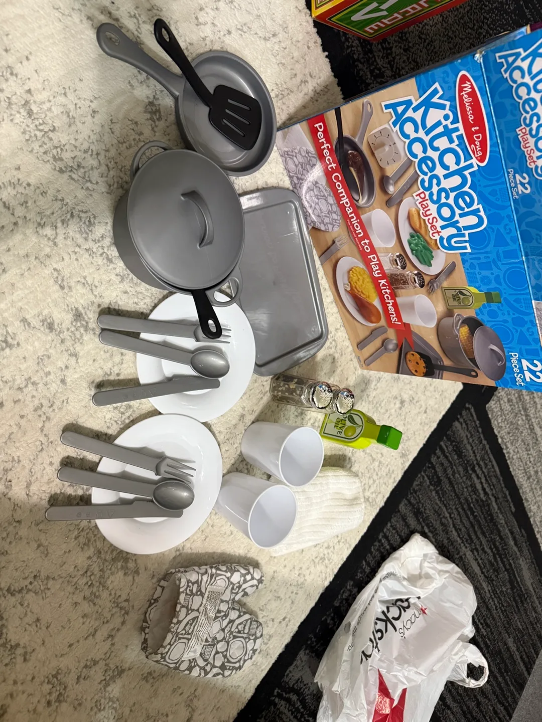 Melissa & Doug Kitchen Accessory Play Set - 22 Piece thumbnail