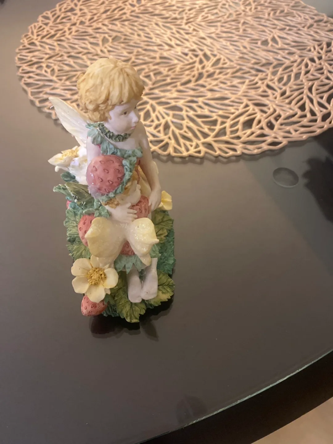 Strawberry Fairy Figurine image indicator(4)