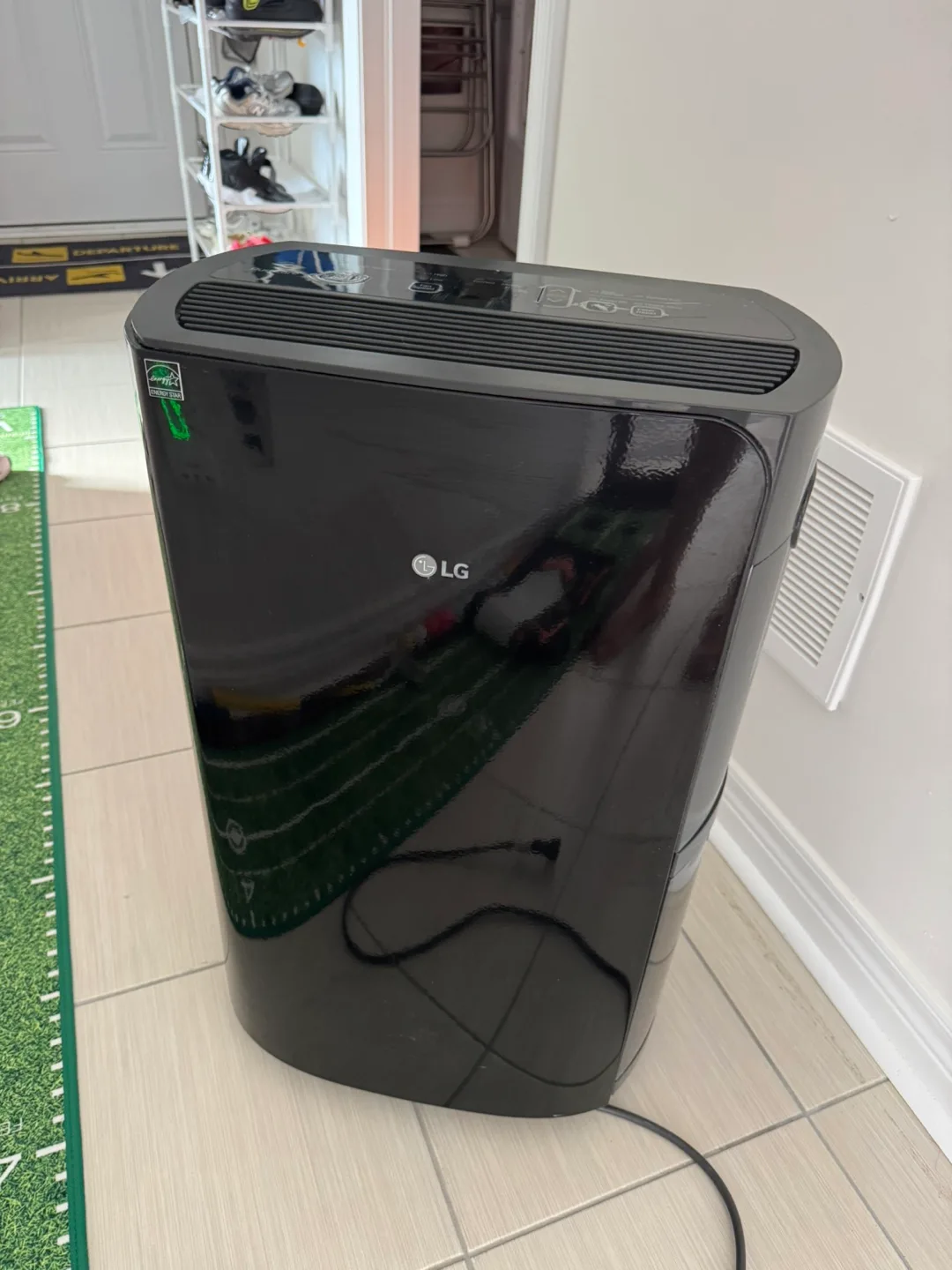 LG PuriCare Dehumidifier UD501K0GS thumbnail