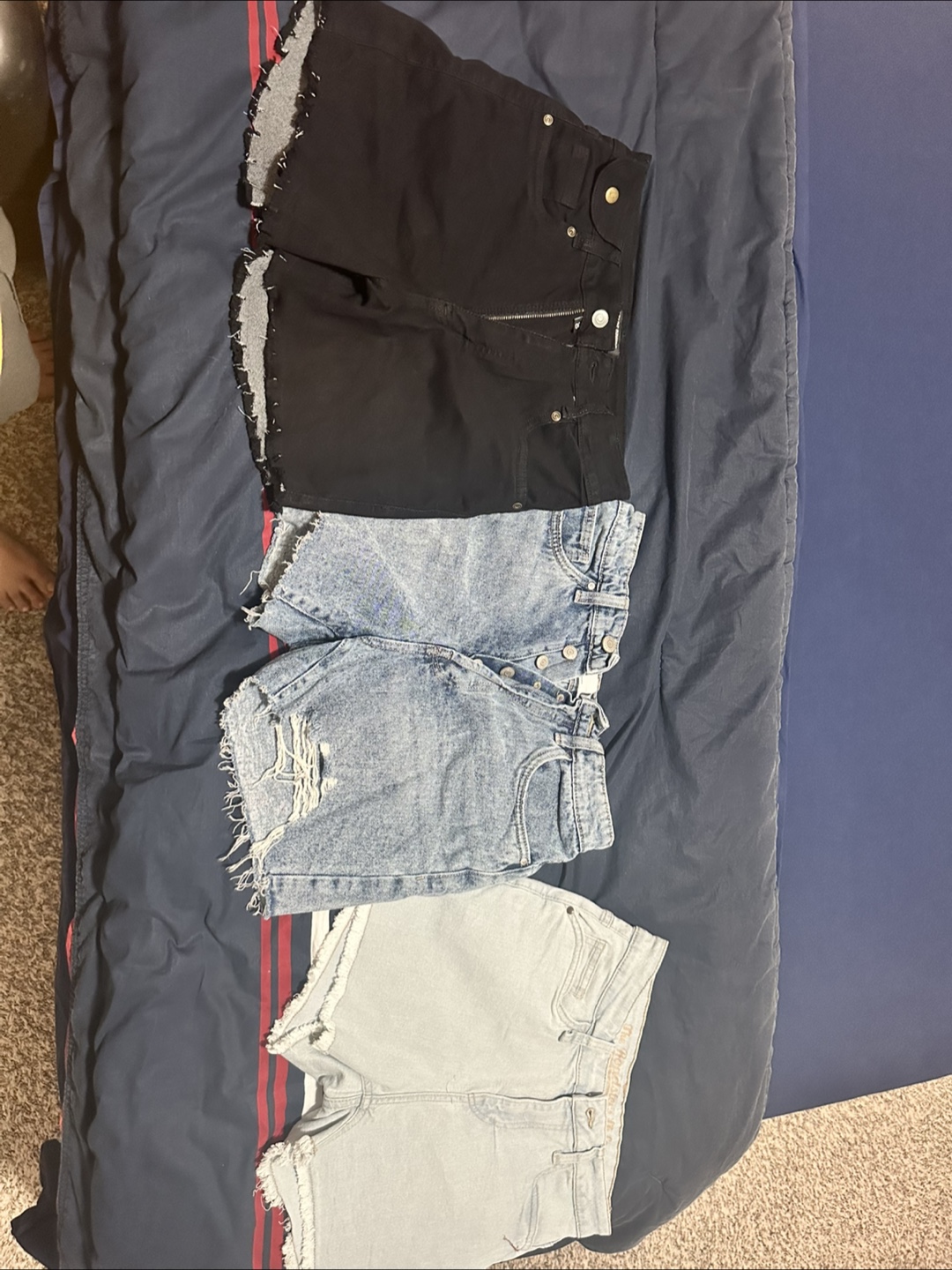 Assorted Women's Tops & Denim Shorts - photo 5