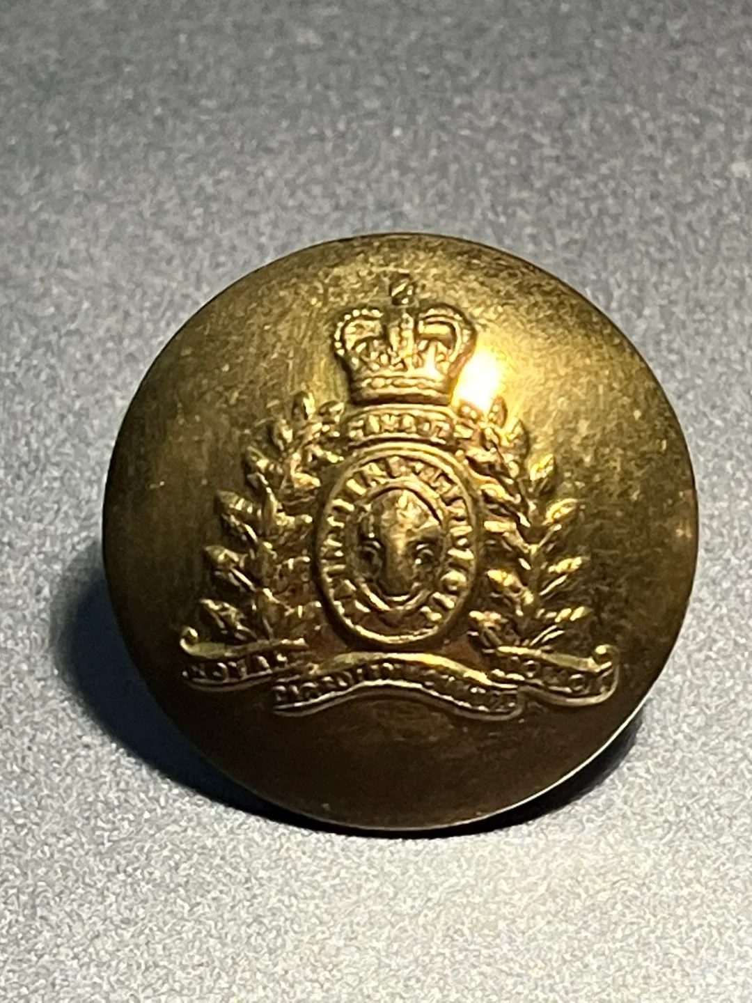 Vintage Royal Canadian Regiment Button thumbnail