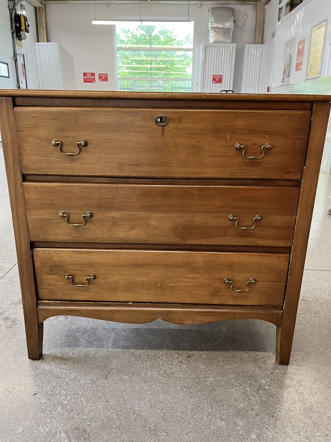 Dresser solid wood