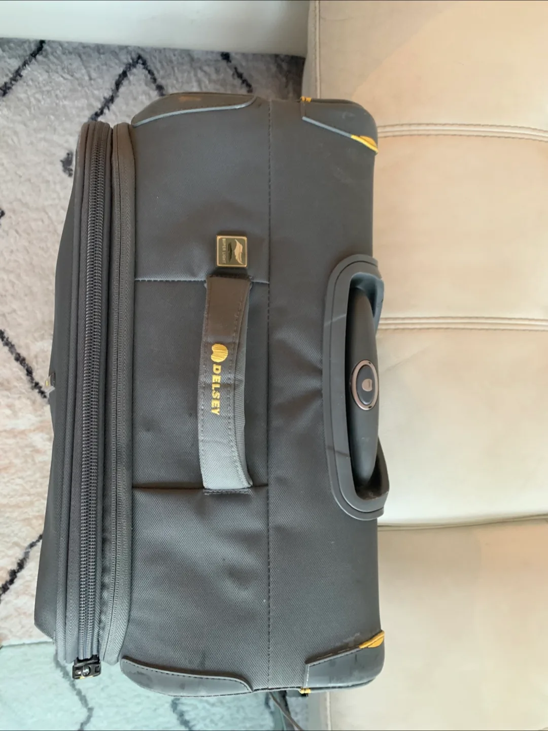 Excellent brand DELSEY (Light suitcase) image indicator(5)