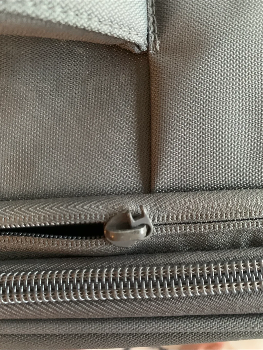 Excellent brand DELSEY (Light suitcase) image indicator(10)