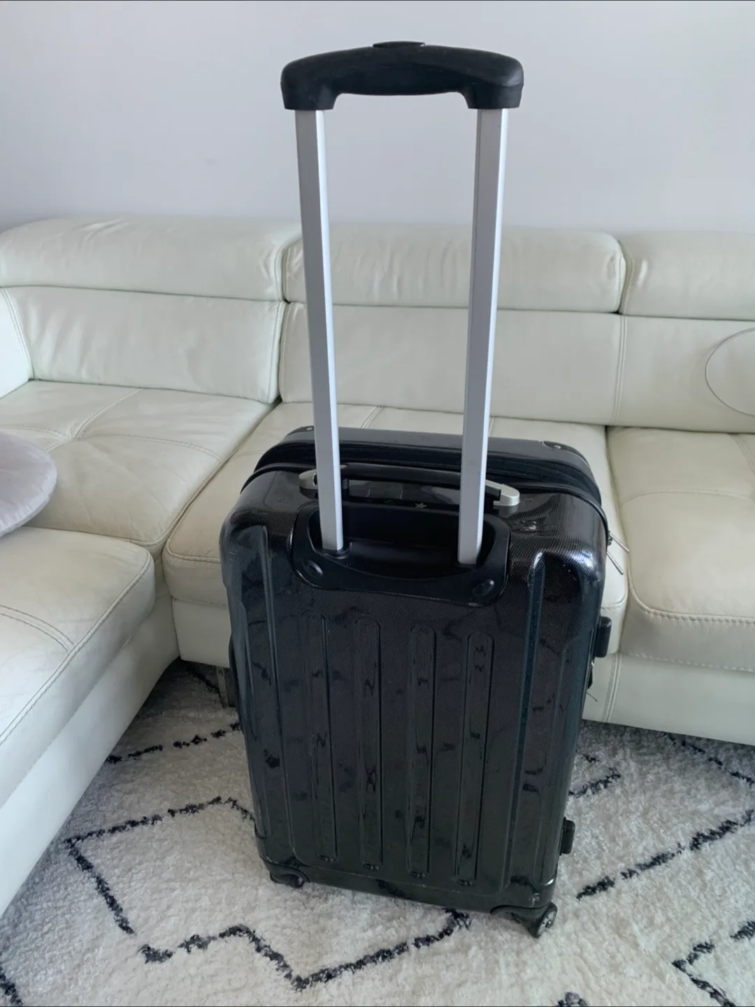 Excellent Black Shiny Hardshell Suitcase - “iFly” image indicator(3)