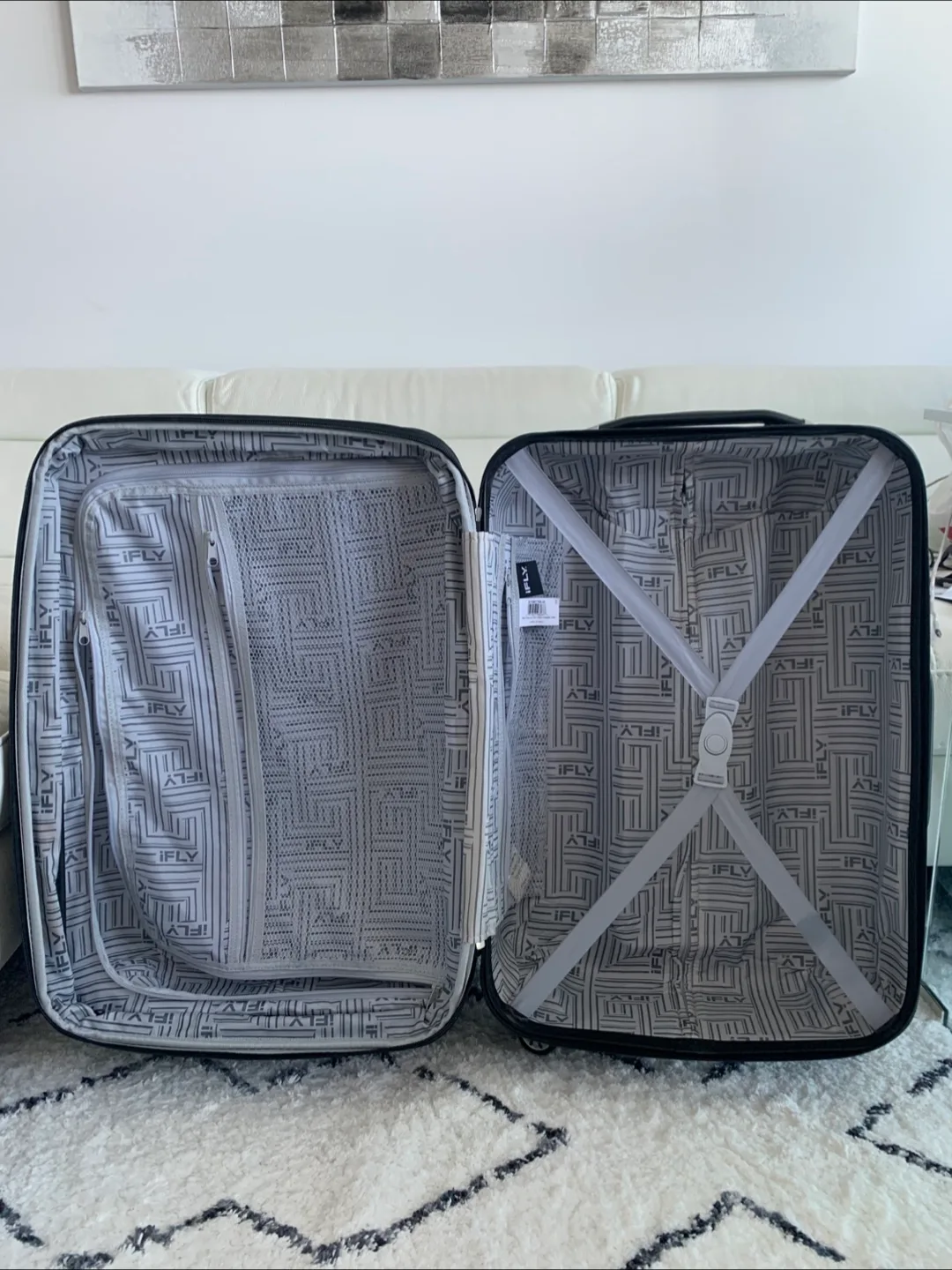 Excellent Black Shiny Hardshell Suitcase - “iFly” image indicator(7)