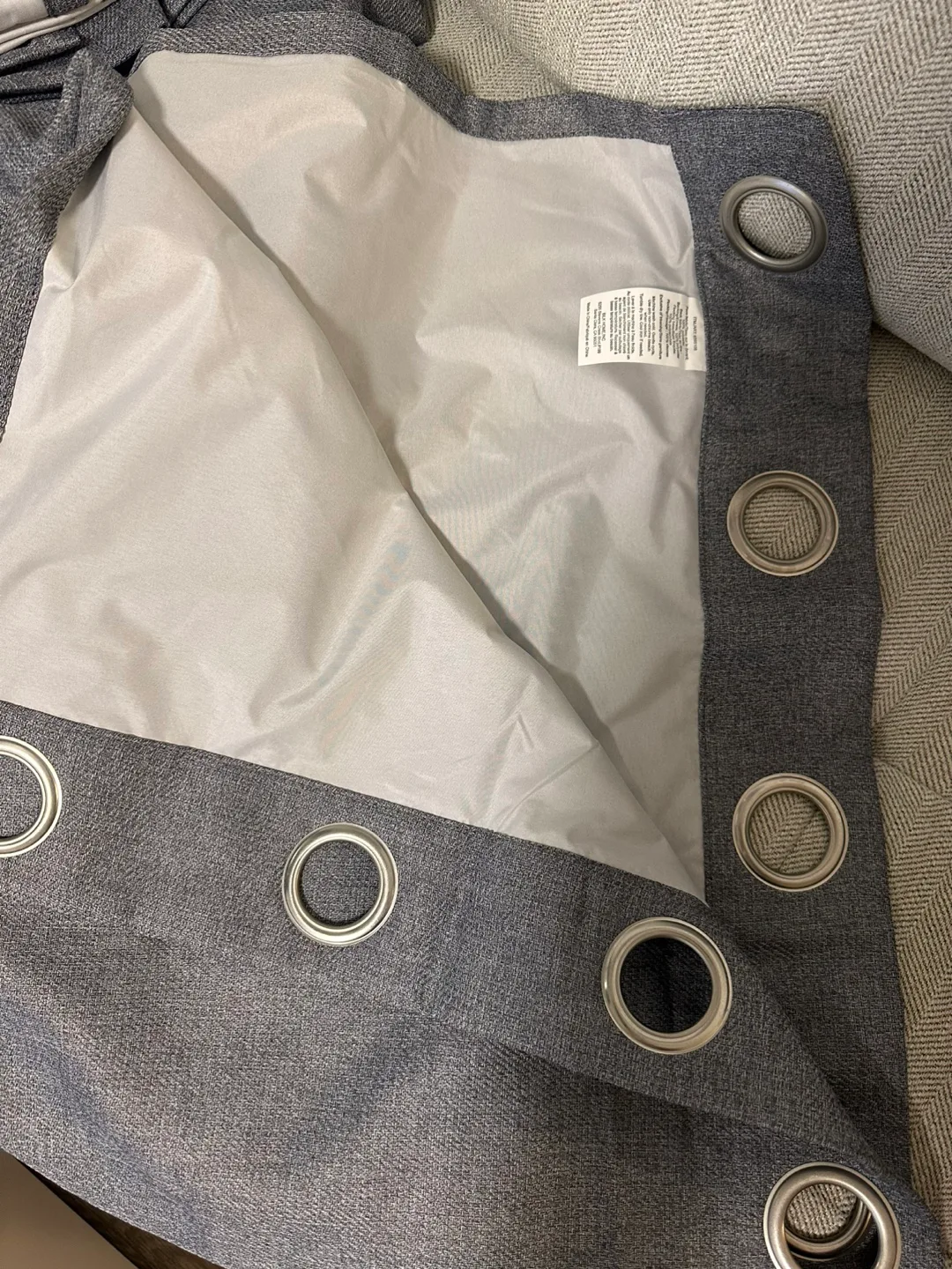 Grey & White Curtain Set image indicator(4)