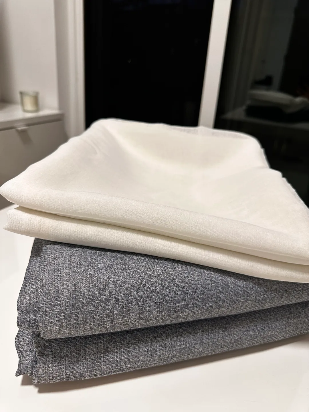 Grey & White Curtain Set image indicator(3)