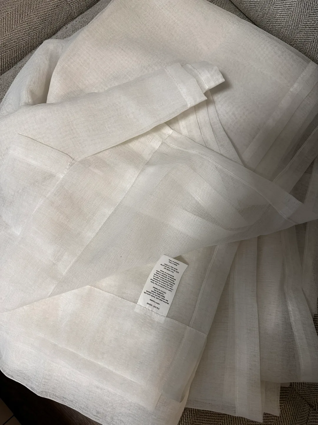 Grey & White Curtain Set image indicator(6)