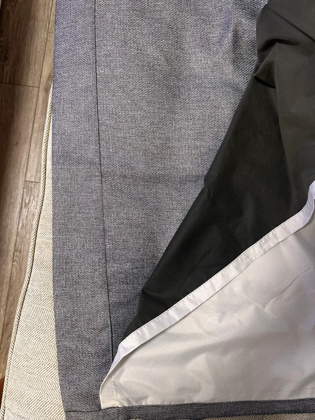 Grey & White Curtain Set image indicator(5)