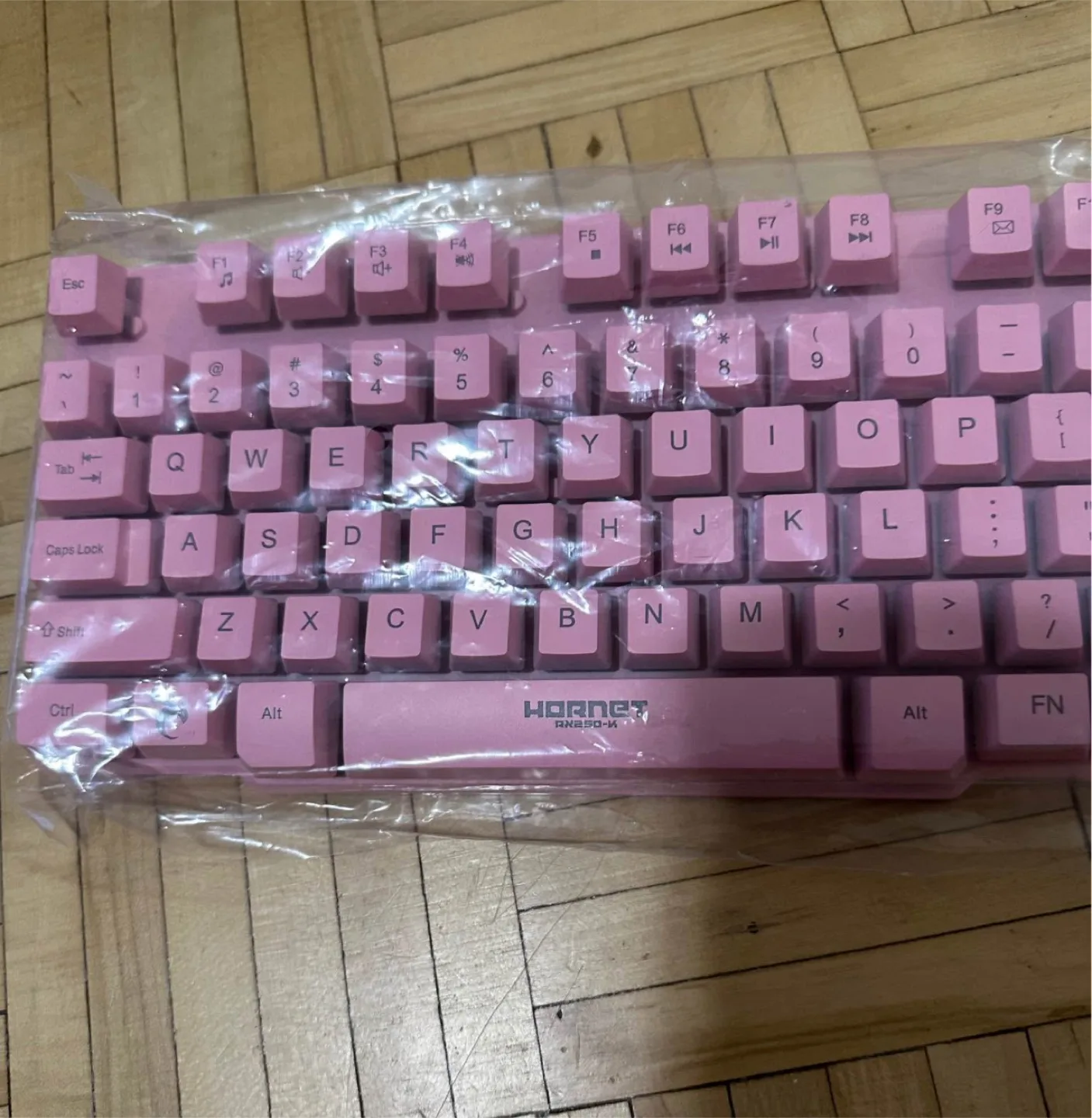 Pink gaming keyboard new image indicator(2)