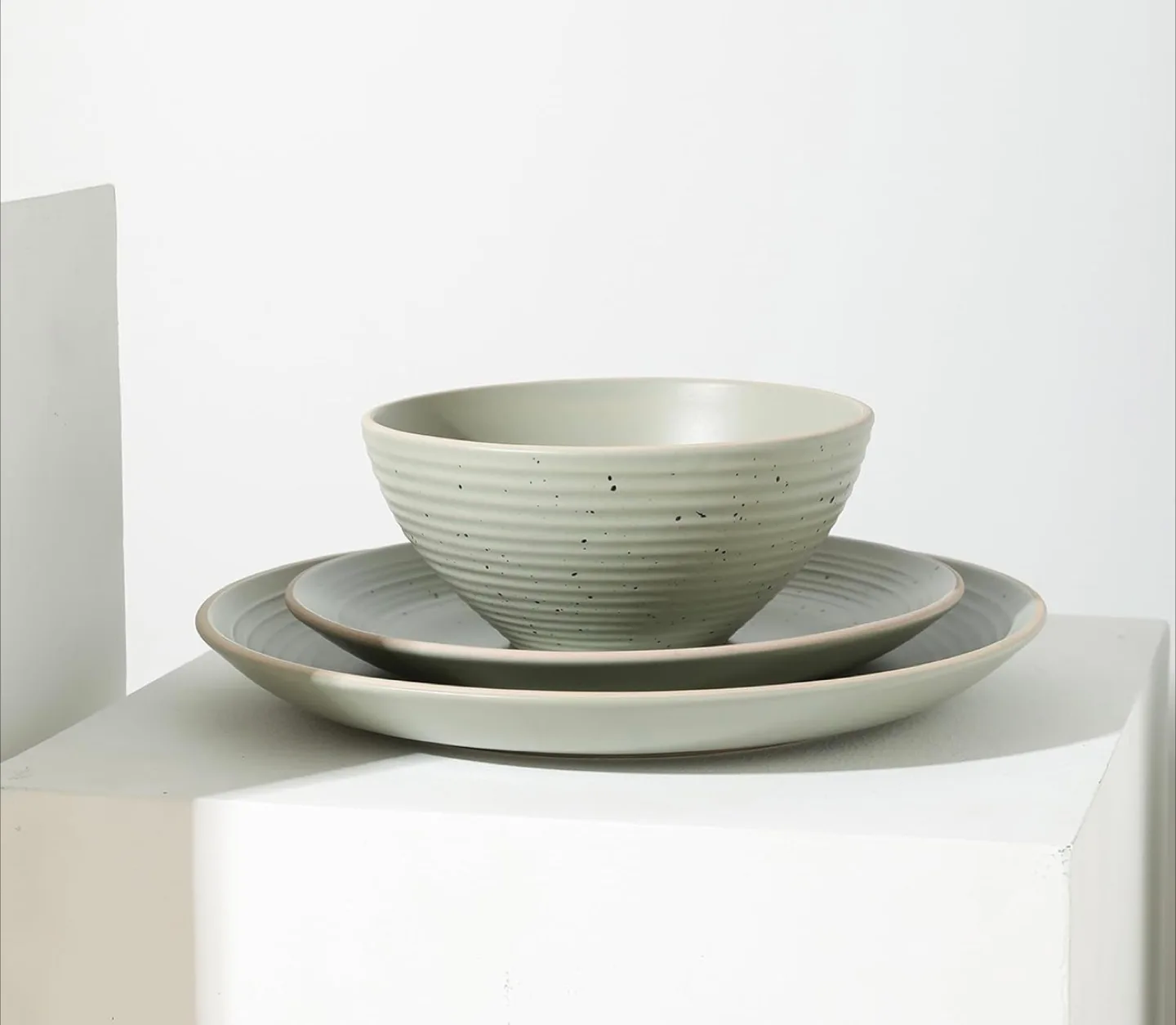 Stone Lain Lauren Green 16-Piece Dinnerware Set image indicator(3)