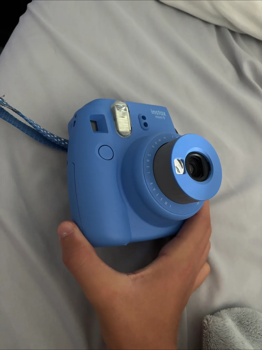 Instax Mini 9 Instant Camera - Blue image indicator(2)