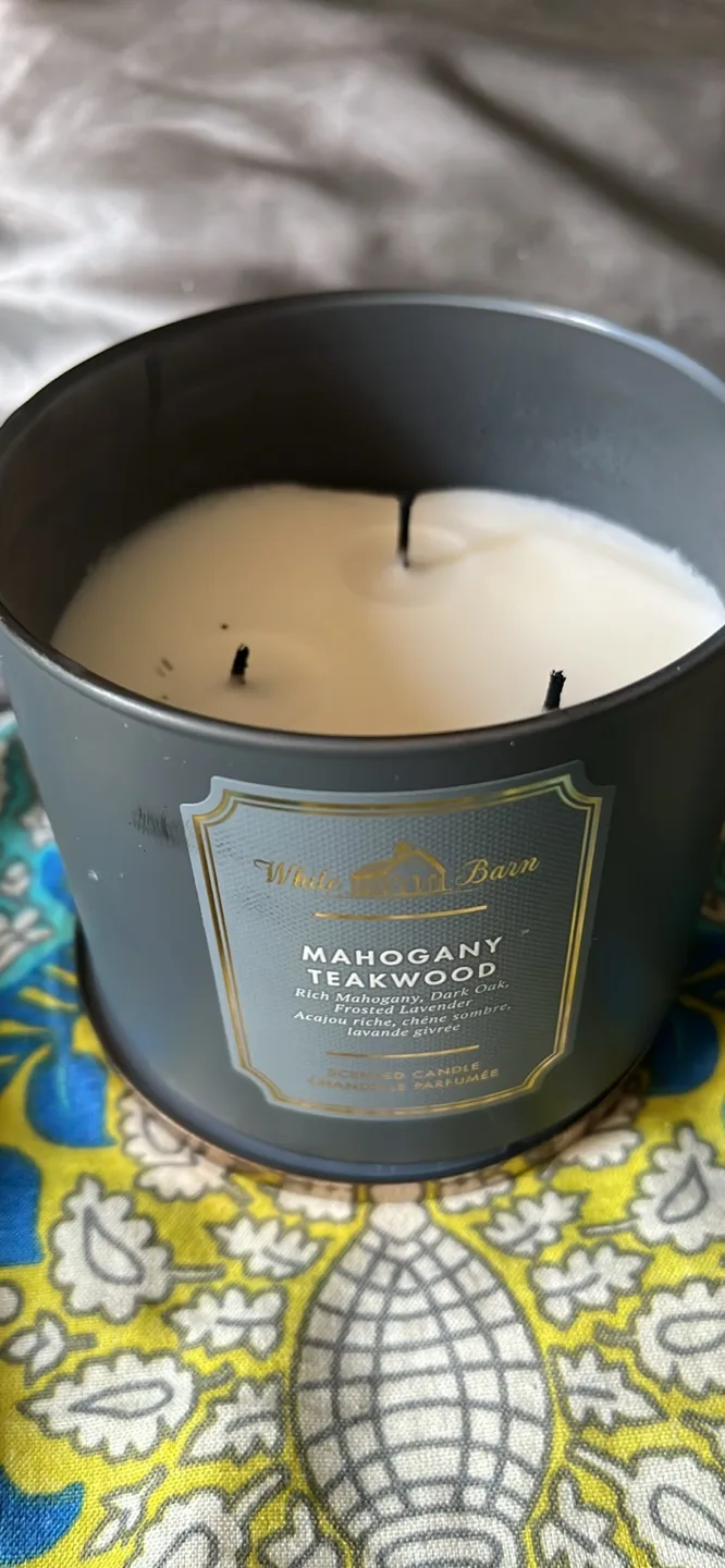 Bath & Body Works Mahogany Teakwood Candle thumbnail