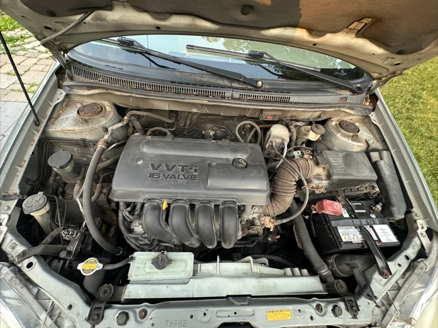 Toyota Corolla LE Sedan image indicator(8)