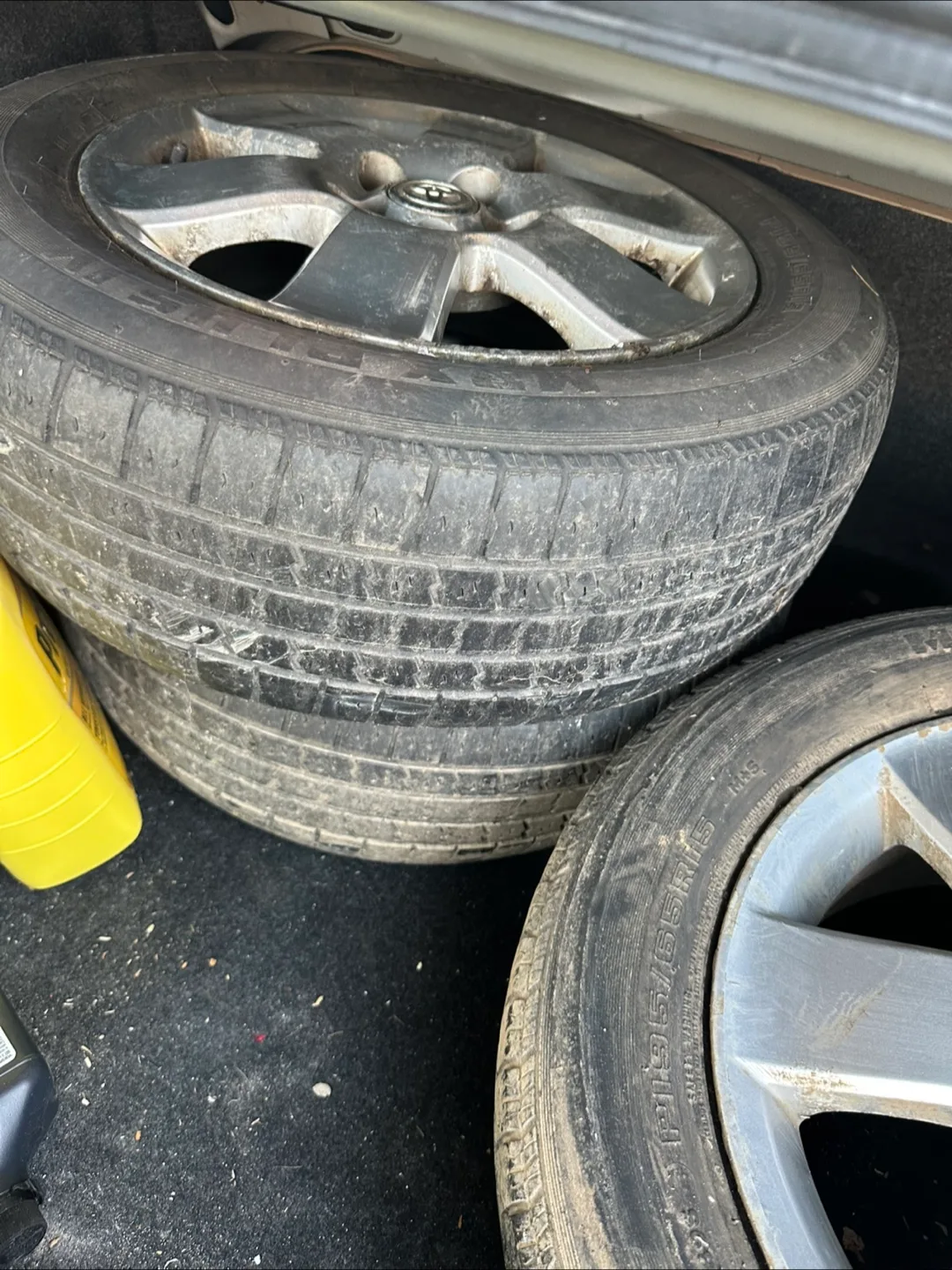 Toyota Corolla LE Sedan image indicator(7)