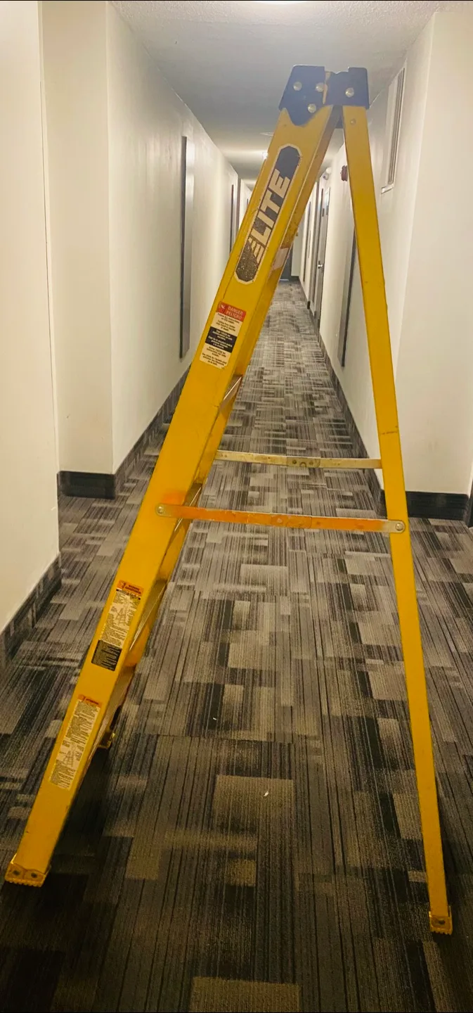 Elite LP-60697 6ft Ladder thumbnail