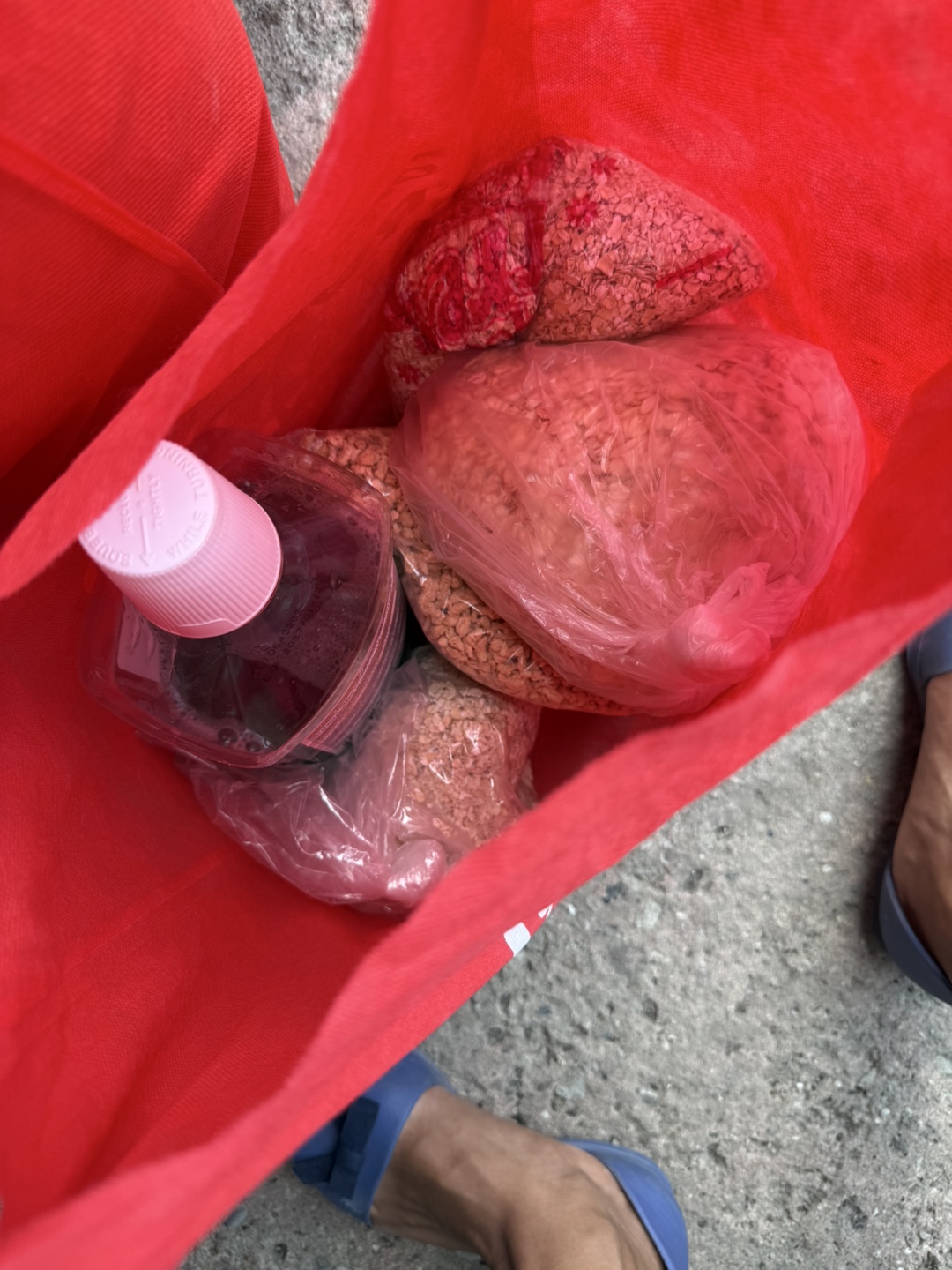Free groceries and Hamilton blend - photo 4