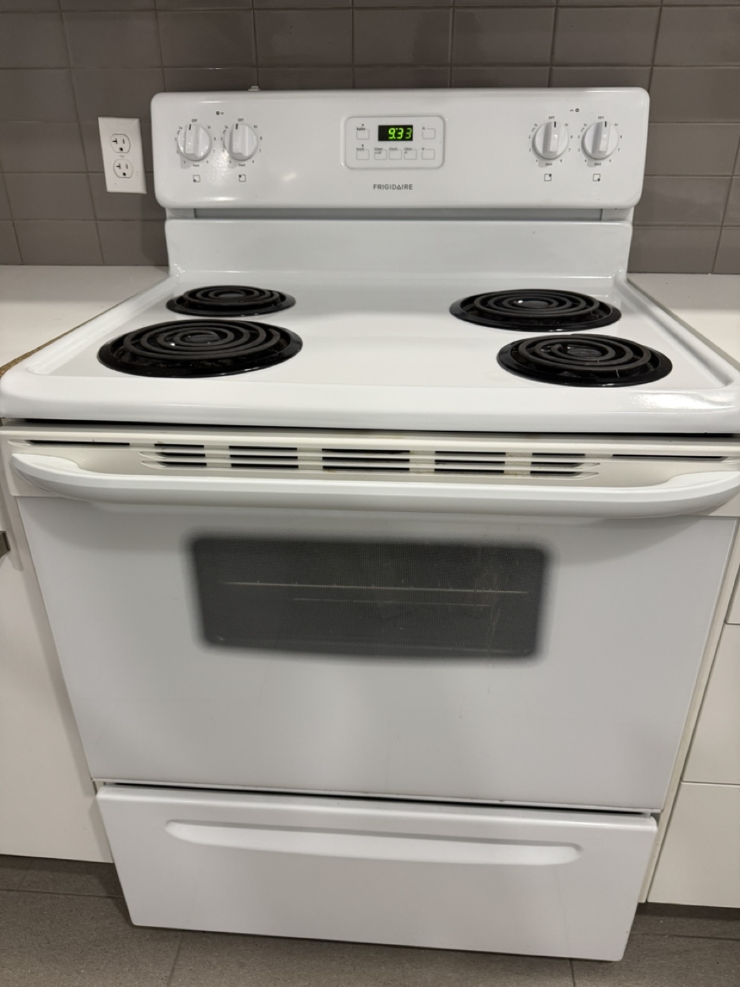 Frigidaire Electric Range - photo 2