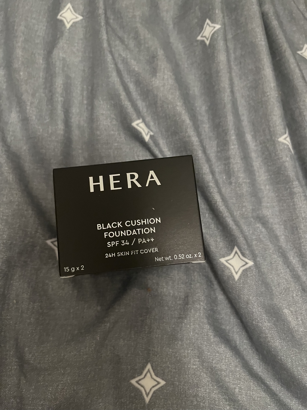HERA Black Cushion Foundation SPF34 - 21N1 Vanilla