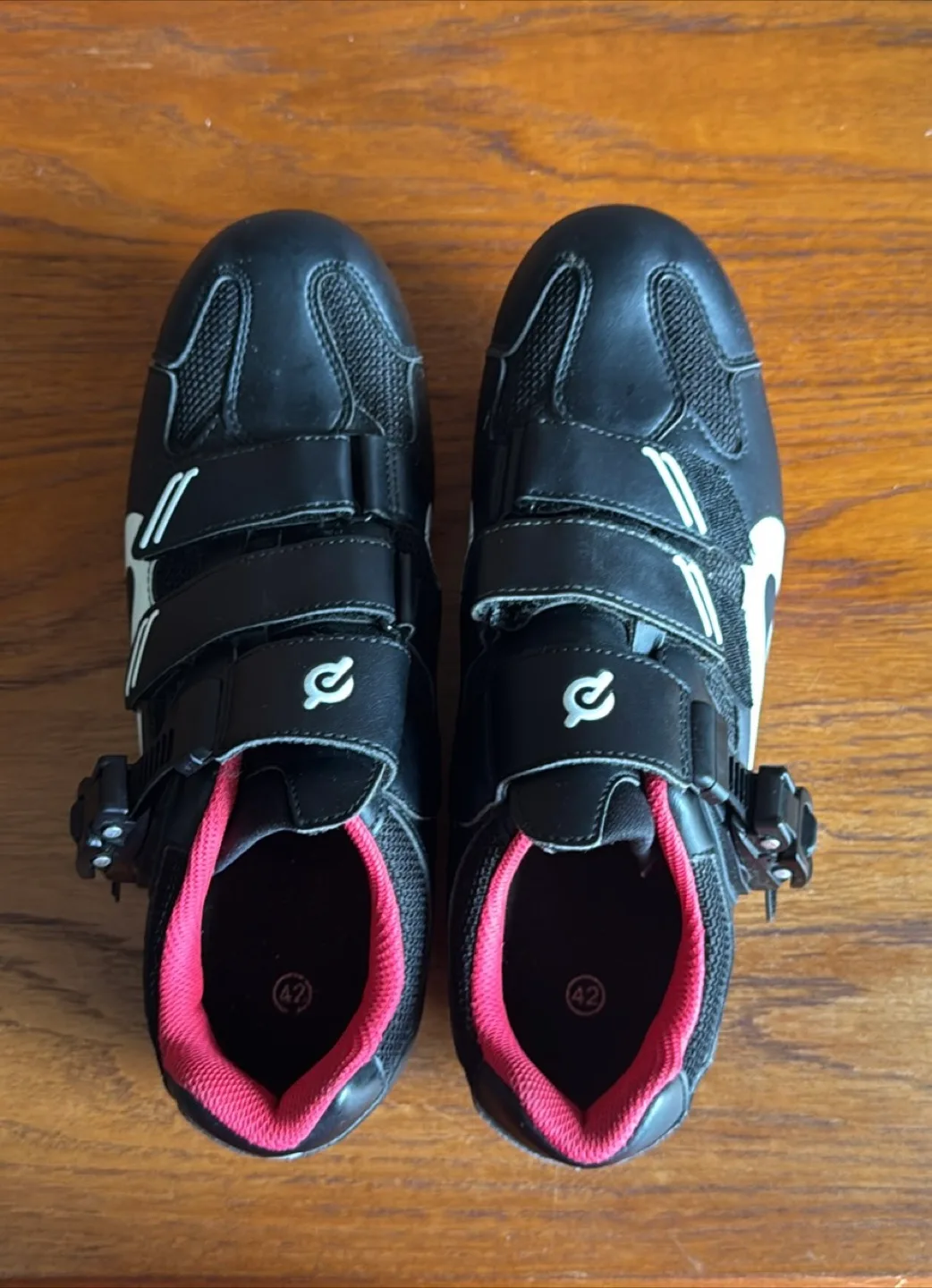 Peloton Cycling Shoes - Size 42 image indicator(2)