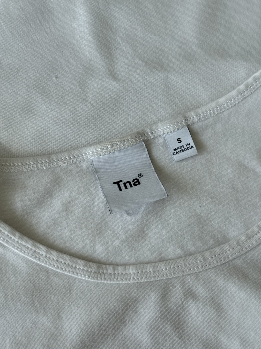 Aritzia Tna White Ruched T-Shirt - Size Small - photo 2