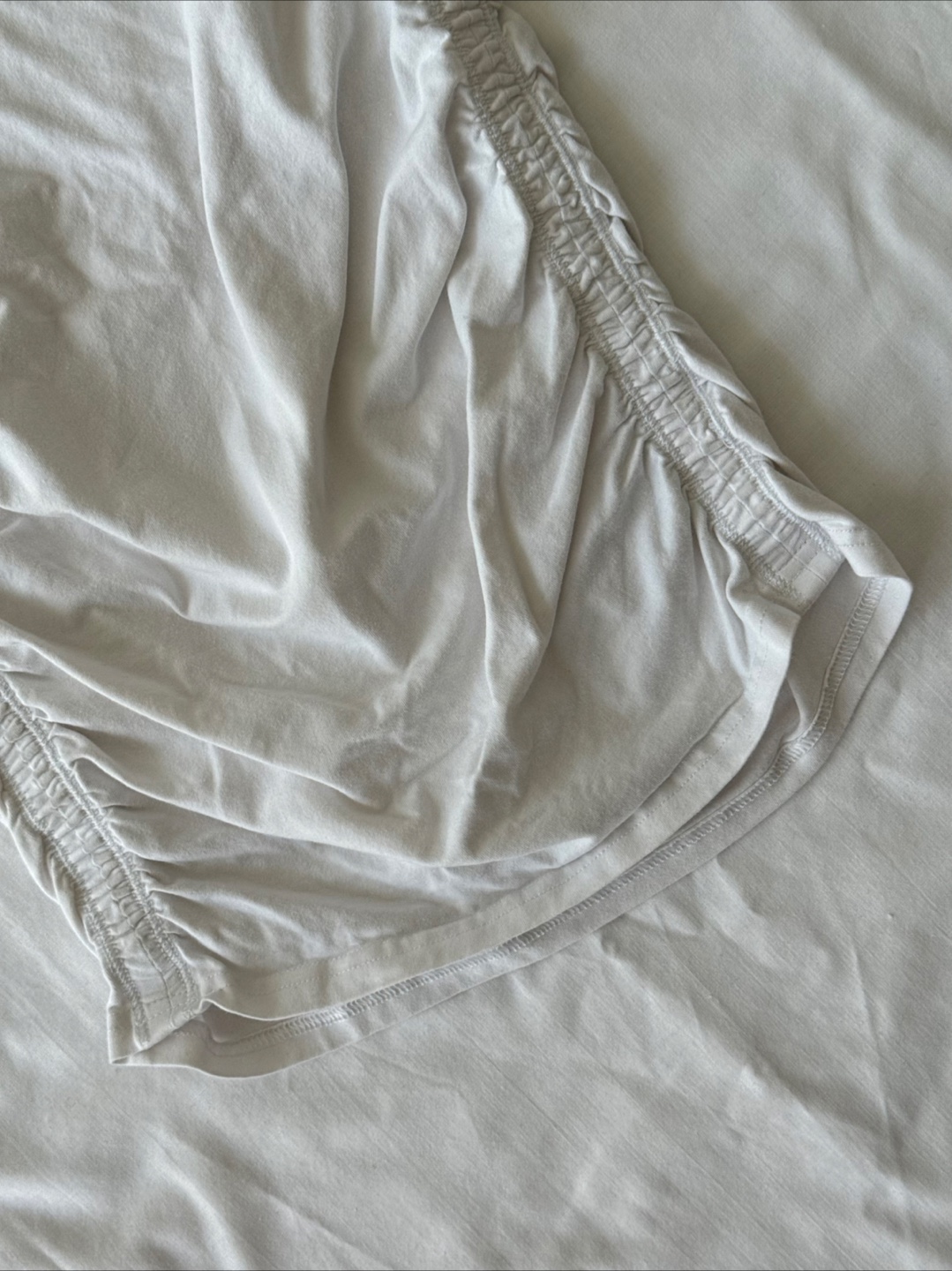 Aritzia Tna White Ruched T-Shirt - Size Small - photo 4