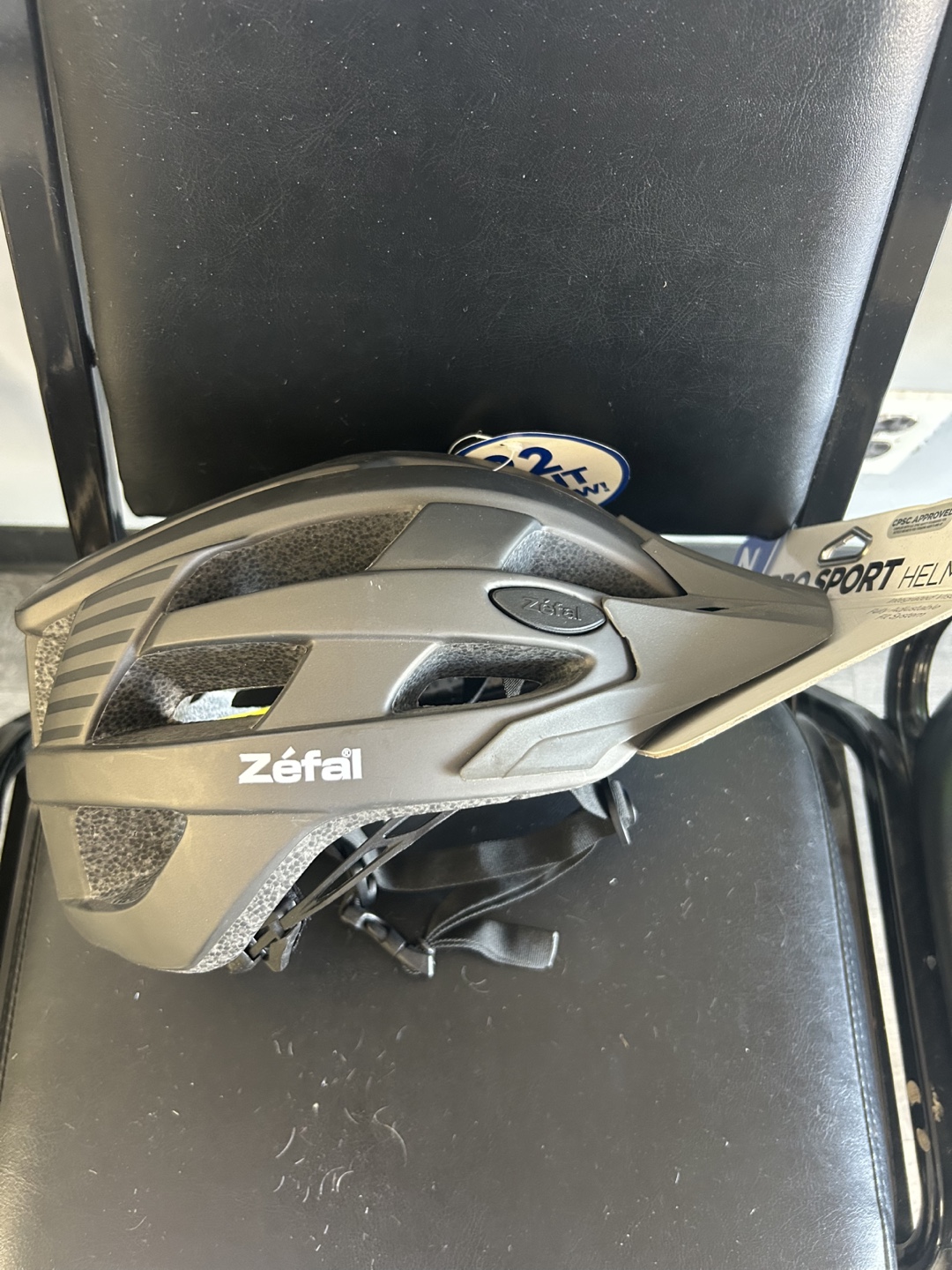Zéfal Pro Sport Helmet - Integrated Visor - photo 4