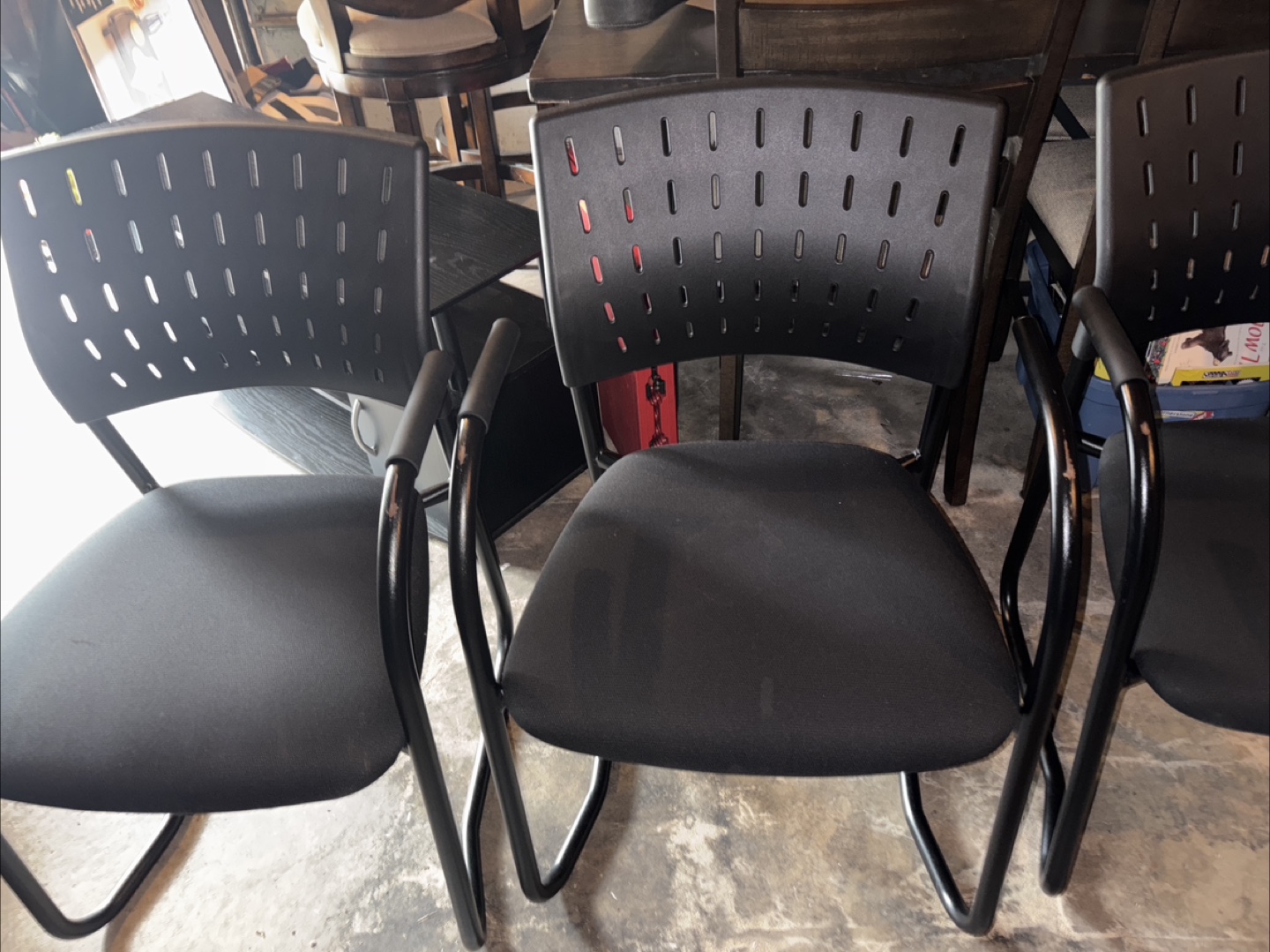 4 black office chairs. Made by zoom - photo 3