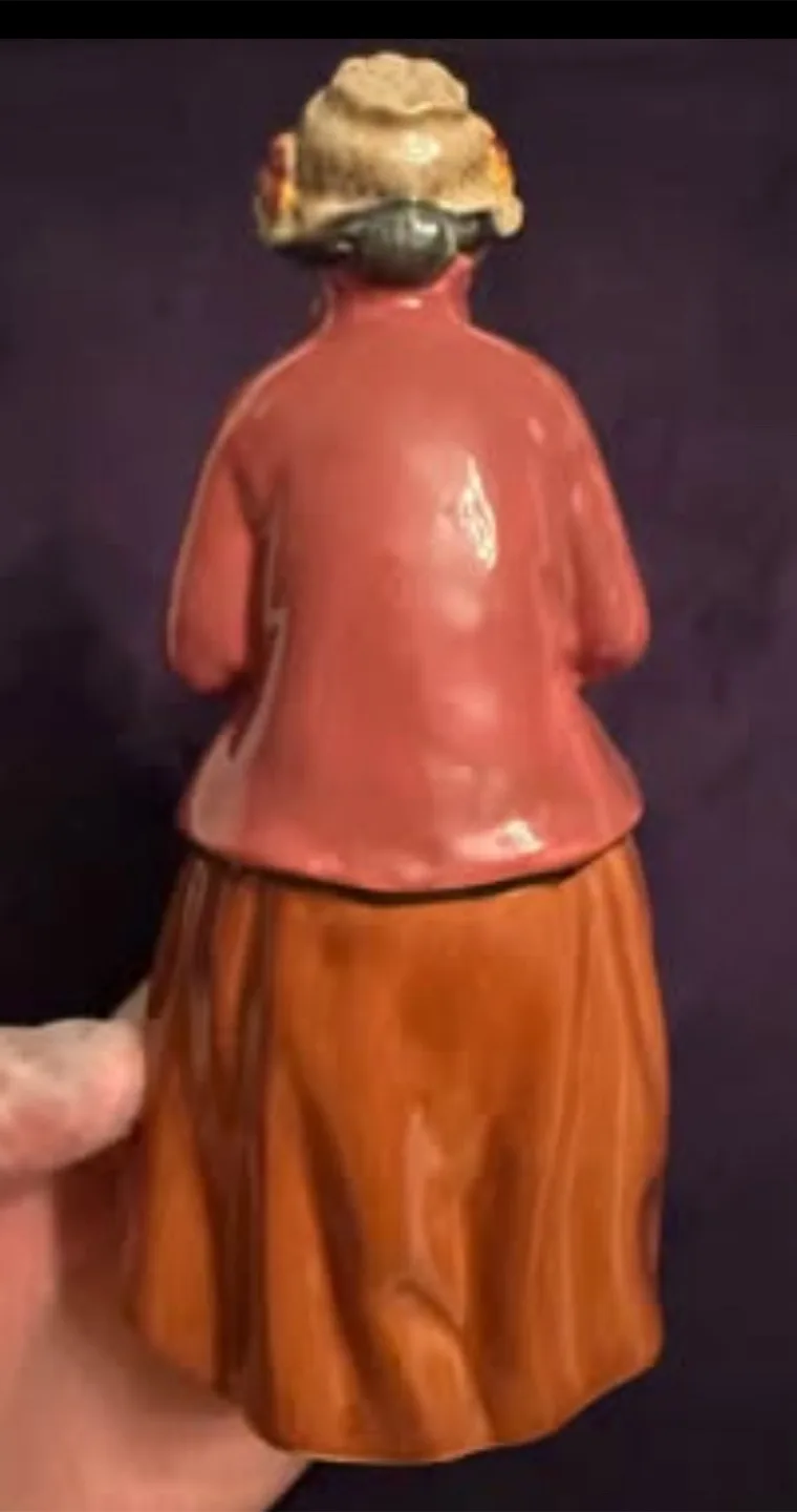 "Teatime" Limited Royal Doulton  HN 2255 Vtg 1966 image indicator(6)