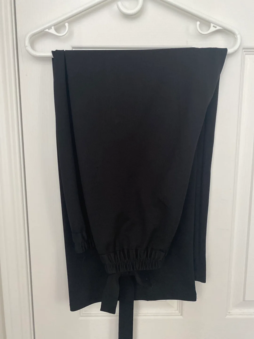 Black Pants image indicator(2)